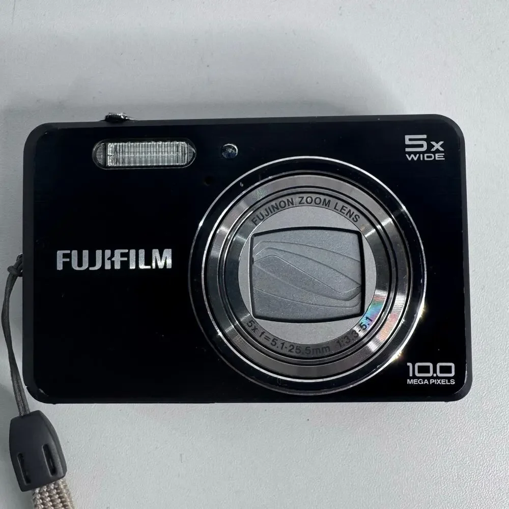 Fujifilm FinePix J150w Retro Digital Camera with Card Reader and Accessories